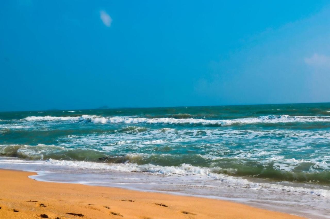 Mithra Paradise Beach Hotel Nilaveli Zewnętrze zdjęcie