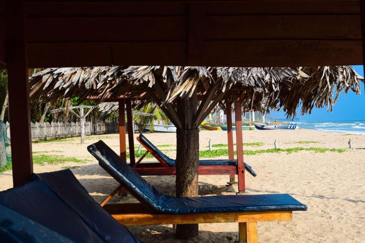 Mithra Paradise Beach Hotel Nilaveli Zewnętrze zdjęcie