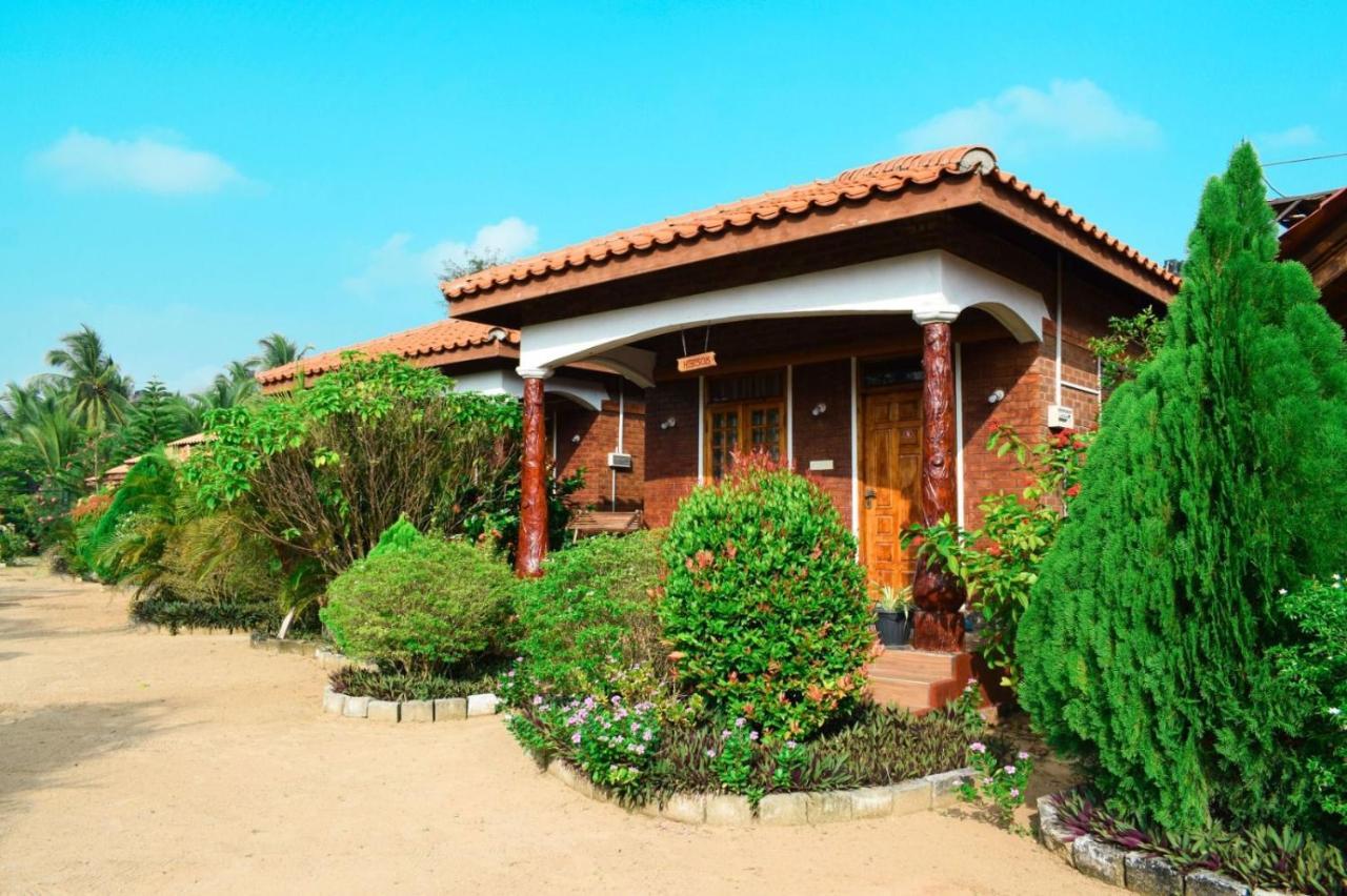 Mithra Paradise Beach Hotel Nilaveli Zewnętrze zdjęcie